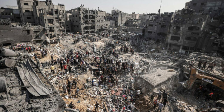 İsrail Gazze'ye Bomba Yağdırdı: 10 Can Kaybı