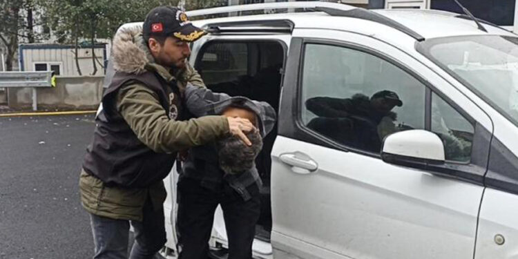 İstanbul’da 12 yaşındaki çocuğu taşla öldüren saldırgan yakalandı: ”Para olmadığını söylediler, öfkelendim”