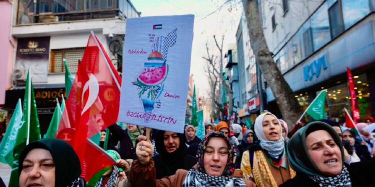 İstanbul'da Filistin'e destek eylemi yapıldı