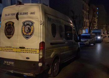 İstanbul'da Sokak Ortasında Cinayet! Saldırgan Kayıplara Karıştı