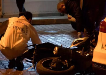 İstanbul’da seyir halindeki motosiklete silahlı saldırı: 1 ölü, 1 yaralı