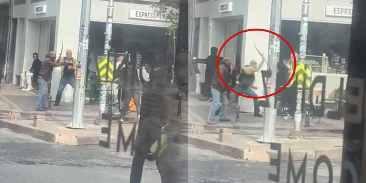 İstanbul'un Göbeğinde Kılıçlı Saldırı! Dehşete Düşüren Anlar Kamerada