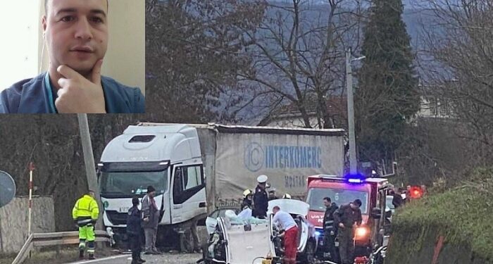 KHK’lı fizyoterapist, eşi ve iki kızıyla birlikte trafik kazasında vefat etti