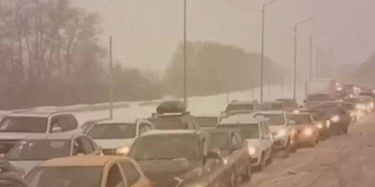 Kazakistan’da Zincirleme Facia, Ortalık Savaş Alanına Döndü, 95 Araç Birbirine Girdi