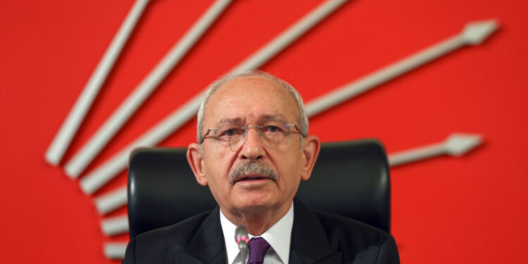 Kılıçdaroğlu'ndan Özel'e: Normalleşirsen boğulursun