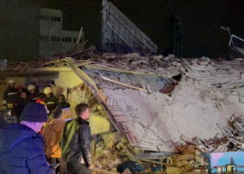 Konya’da 3 katlı bina çöktü; iş yeri genişletmek için kolon kesildiği iddiası var