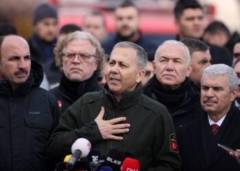 "Konya'da çöken binanın zemin katındaki dükkânda kolon kestiler" iddiası