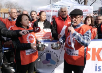 Küçülte küçülte bu kadar oldu, suyu kaynatıp çocuklarımıza çorba diye bunu içireceğiz!