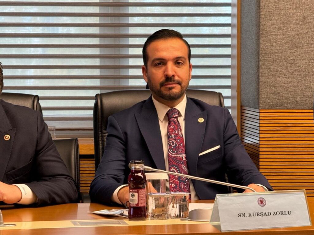 Kulis: 'Zorlu ve İYİ Partili bir ekip AKP'ye geçiyor'