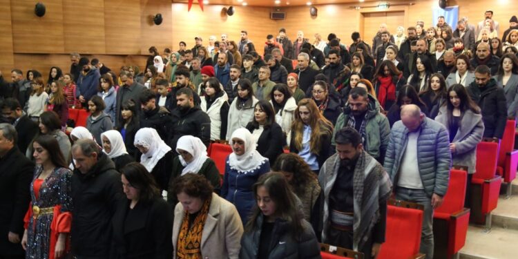 Kurdîgeh mezunları belgelerini aldı