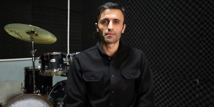 Kürtçe şarkı seslendirdiği için 22 ay ceza verildi: Vazgeçmek yok