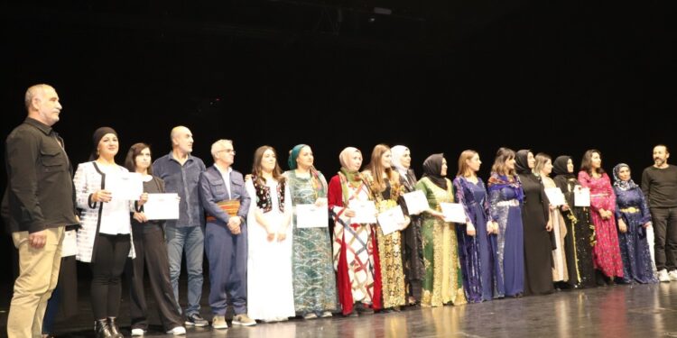 MED-DER ilk pedagojik eğitim belgelerini verdi