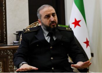 “Mazlum Abdi, SDG’nin Suriye ordusuna katılımı konusunda zaman kazanmaya çalışıyor”