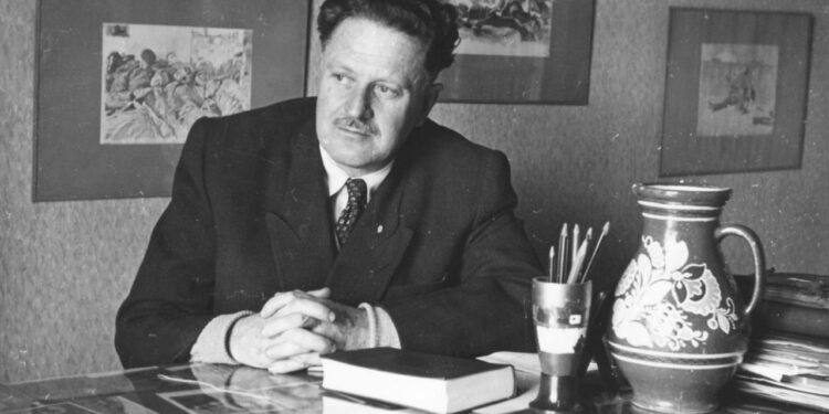 Nazım Hikmet 123. Doğum Gününde Anılıyor