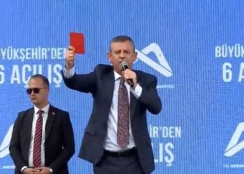 Özel 'sürprizi' açıkladı: Erdoğan'a kırmızı kart gösterin