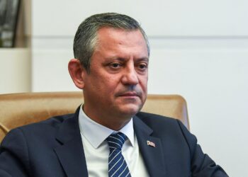 Özel'den Öcalan açıklaması: Şeffaf olarak yürütülecek sürece 'evet' diyorum