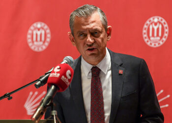 Özgür Özel: “En düşük emekli maaşını Meclis artırabilir, oylamaya sunacağız”