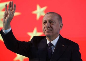 Partinin başkanı da olsanız kameralar karşısında kimseye tehdit savuramazsınız