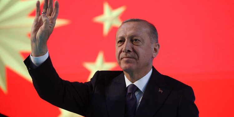 Partinin başkanı da olsanız kameralar karşısında kimseye tehdit savuramazsınız