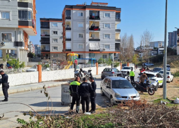 Polis memuru, eşi dahil 5 kişiyi öldürdü!