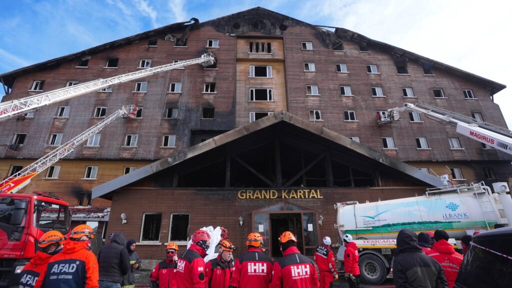 Sağlık Bakanlığı'ndan Bolu'daki yangın faciasıyla ilgili yeni açıklama; yaralıların son durumu paylaşıldı