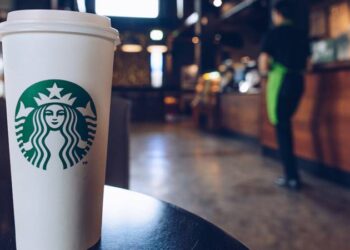 Starbucks "açık kapı"ya son veriyor, ödeme yapmayan müşteriye kapılar kapanıyor