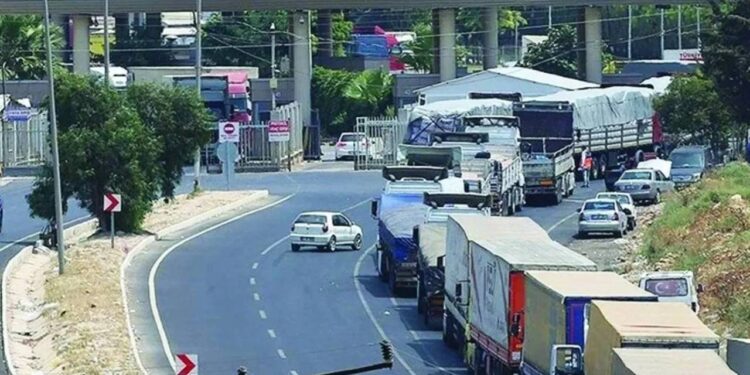 Suriye, Türkiye’den yapılan ithalatın vergilerini yüzde 500 artırdı