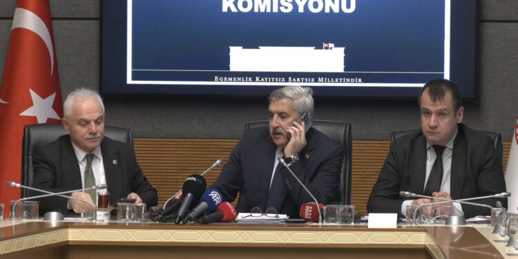 TBMM’de yine “açık mikrofon” kazası