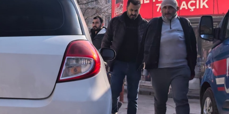 Tamirhanede karşılaştığı kişiyi bıçaklayan şüpheli tutuklandı