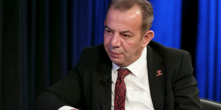 Tanju Özcan: “Suriyelilerin ruhsatlarını hukuksuz şekilde iptal ettim, sularına 10 kat zam yaptım”