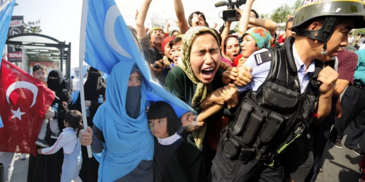 Tayland Tutuklu Uygur Türklerini Çin'e Geri Göndermeye Çalışıyor