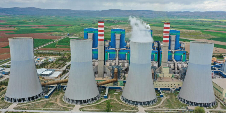 'Termik Santral Binlerce İnsanı Öldürdü' İddiası! Filtresiz Bacalar Zehir Saçıyor