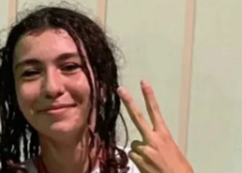 Trafik kazasında ölen eskrim sporcusu Derin Rüyam'ın cenazesi İzmir'de defnedildi