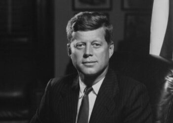 Trump, John F. Kennedy ve Martin Luther King suikastlerine ilişkin gizli dosyaların yayınlanmasını emretti