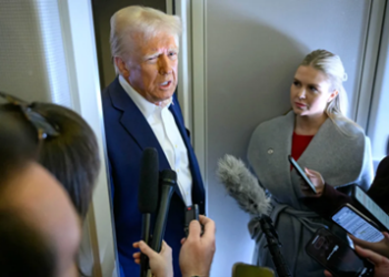 Trump’tan ortalığı karıştıracak teklif: “Gazze’de her yıkıldı, her yer inşa edilmeli, Mısır ve Ürdün’den Filistinlileri almalarını istedim”