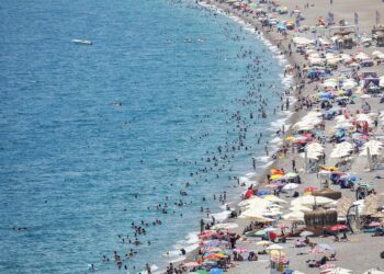 Turizmde kişi başı gecelik harcama, ilk defa 100 doları geçti