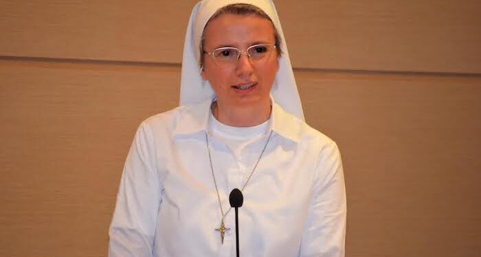 VATİKAN | Papa’dan tarihi karar; ilk kez bir ofisin başına kadın atandı