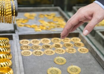 Yatırımcılar O İhtimali Duymak Bile İstemiyor! Altın Fiyatlarında '3000 Dolar'lık Hayal Kırıklığı