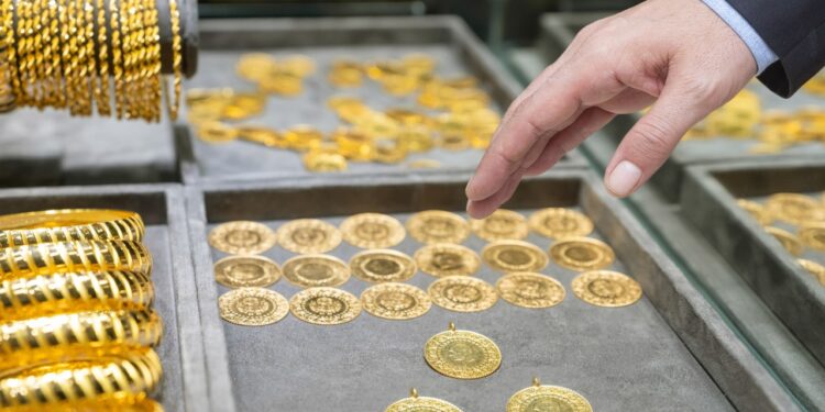 Yatırımcılar O İhtimali Duymak Bile İstemiyor! Altın Fiyatlarında '3000 Dolar'lık Hayal Kırıklığı