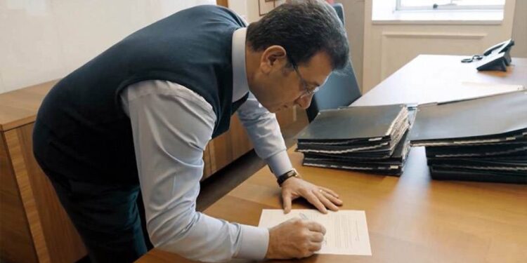 116 milletvekili, İmamoğlu için imza kullandı