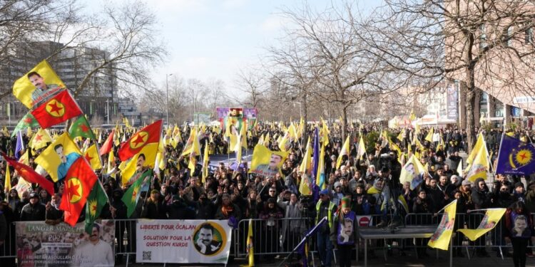 On binler Strazburg’da: Özgürlük mücadelesini büyütelim