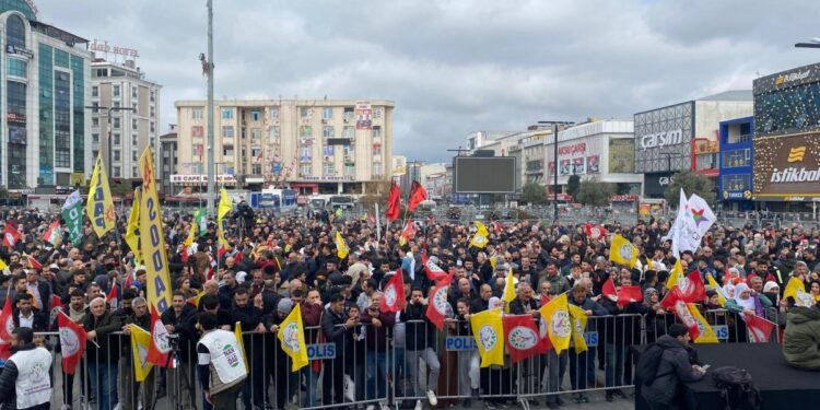 Esenyurt Meydanı’nda ‘Özgürlük’ mitingi  CANLI