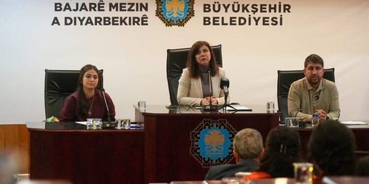 Serra Bucak: Wan halkı kayyıma müsaade etmeyecektir