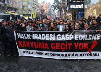 Zeydan’a verilen ceza Amed’de protesto edildi: AKP büyük yanılgı içinde