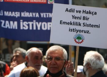 Emekliler: Savaşın kaybedeni bizler olduk