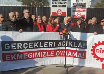 DİSK’ten TÜİK önünde enflasyon eylemi