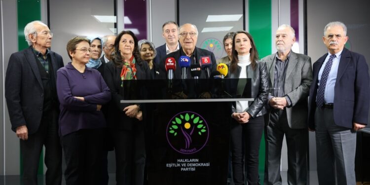 Türmen: Çözüm için kolaylaştırıcı rol almak istiyoruz Bakırhan: İktidar yol haritasını açıklamalı