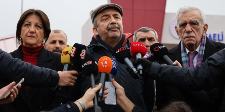 İmralı Heyeti’nin açıklama yapacağı kent ve tarih değişti