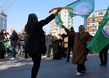Binler Amed’e akıyor