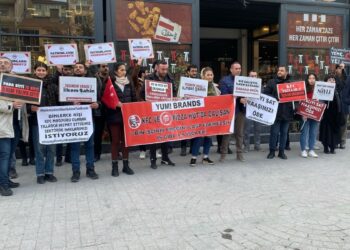 KFC ve Pizza Hut işçileri: Haklarımızı istiyoruz